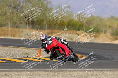media/Oct-09-2022-SoCal Trackdays (Sun) [[95640aeeb6]]/Turn 3 (930am)/
